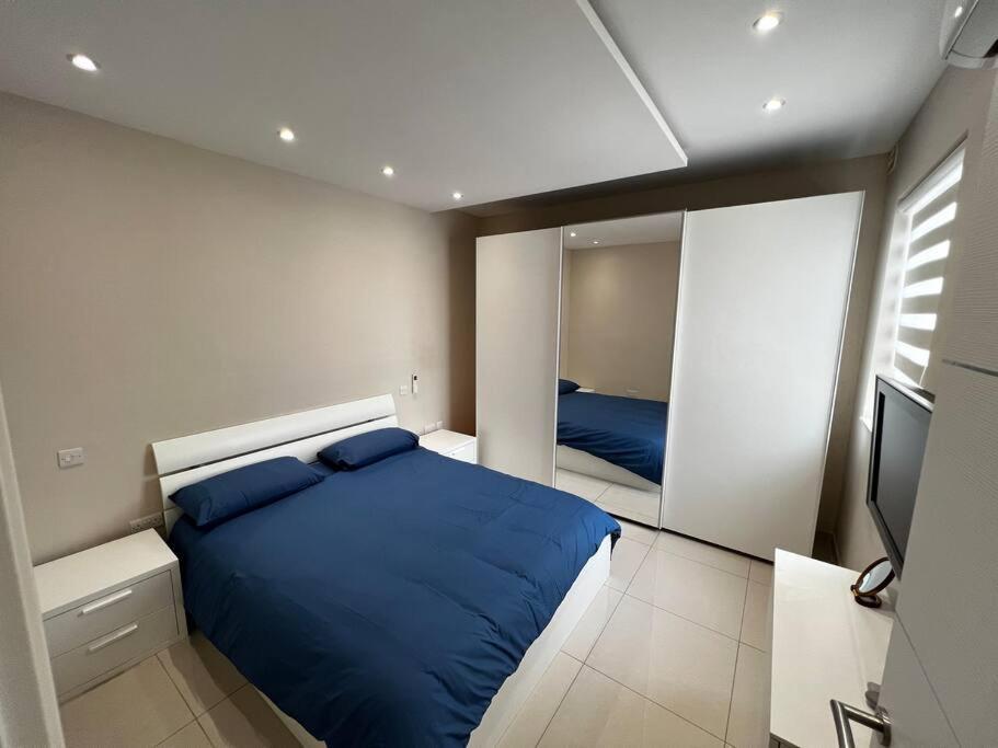 Seaview 2 Bedroom Penthouse * Marsaxlokk